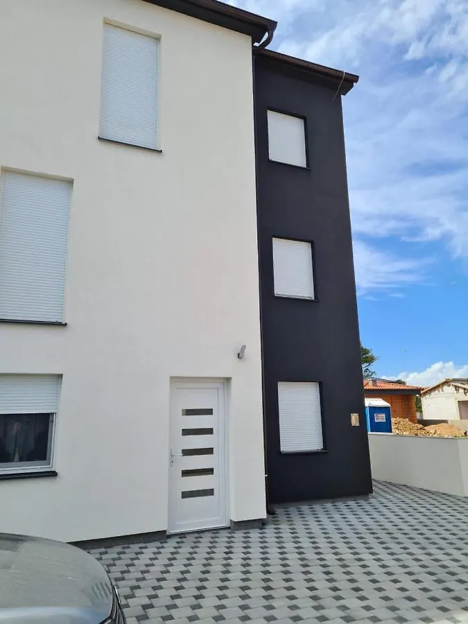 Vila Slavica Vir