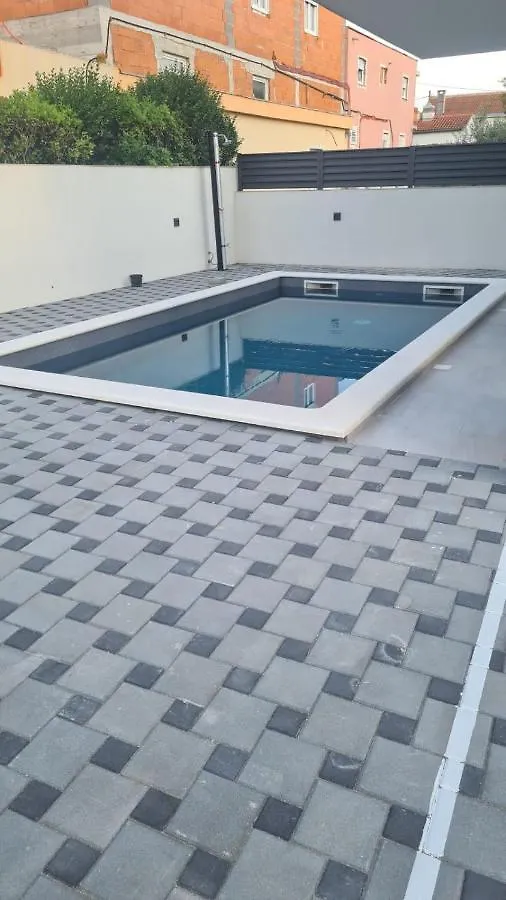 Apartment Vila Slavica Vir