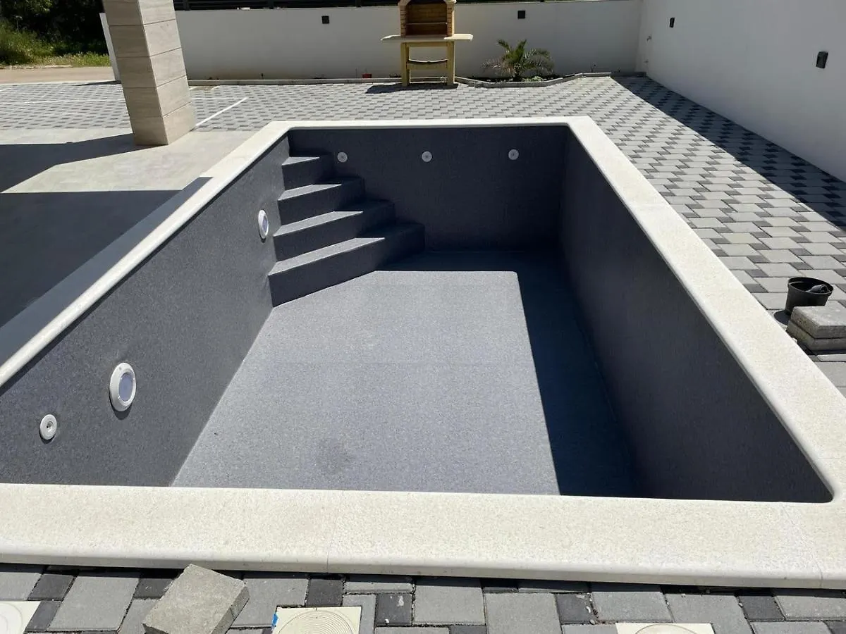 Vila Slavica Vir Apartment