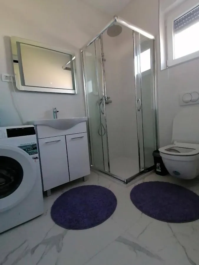 Apartment Vila Slavica Vir