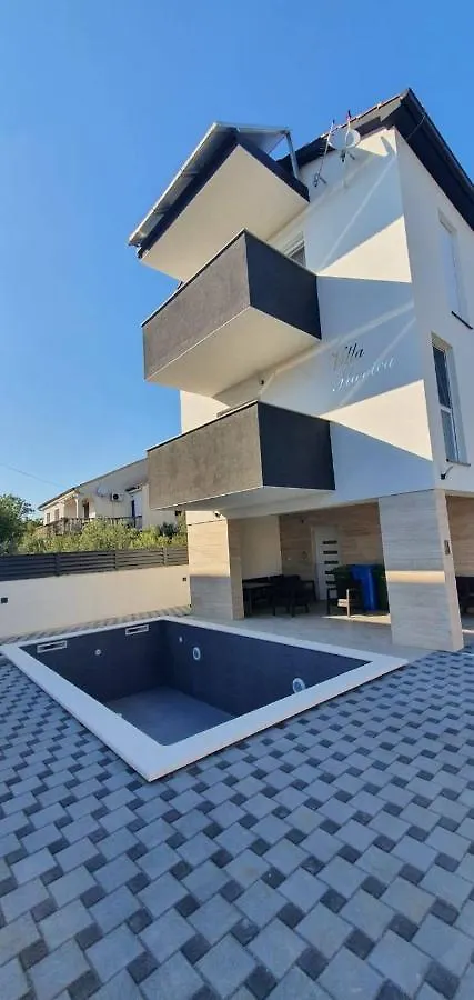 Vila Slavica Vir 0*,  Kroatien